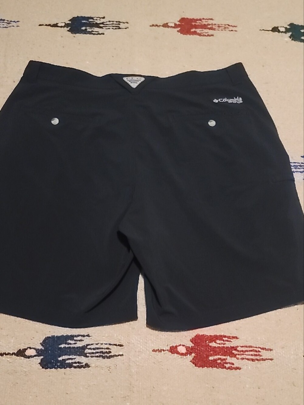 NWOT Columbia Mens Black Athletic Performance Fishing Gear Coastal Shorts